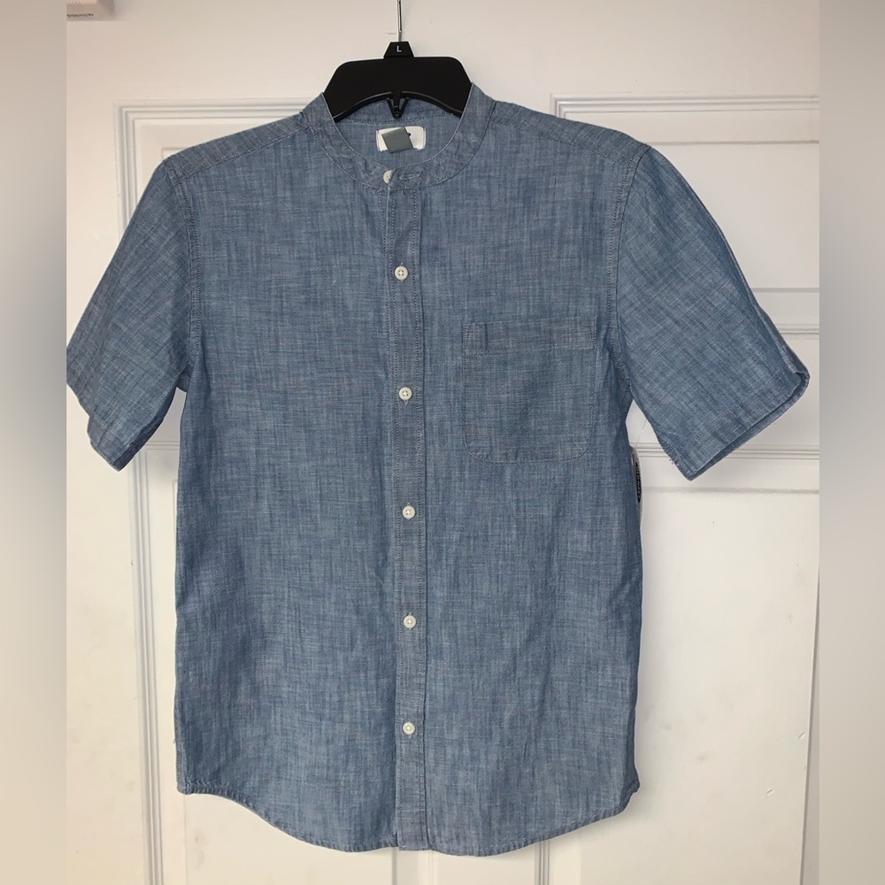 Old Navy boys denim button down shirt (Boys)